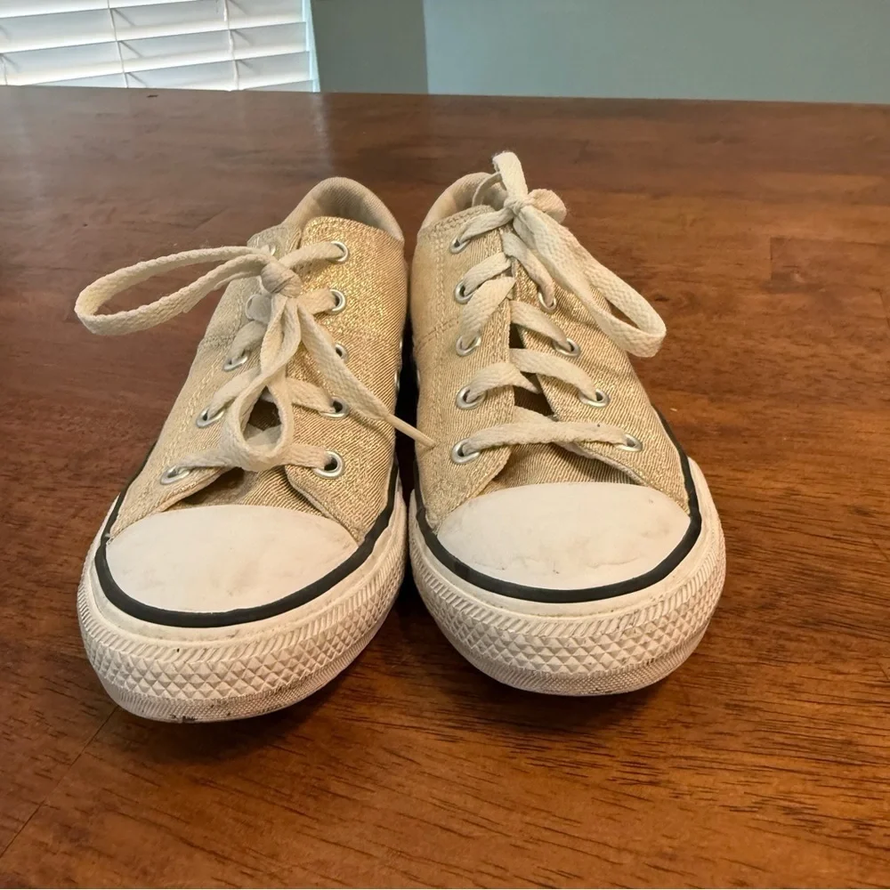 Classic Converse Gold metallic Kids Sneakers size 2